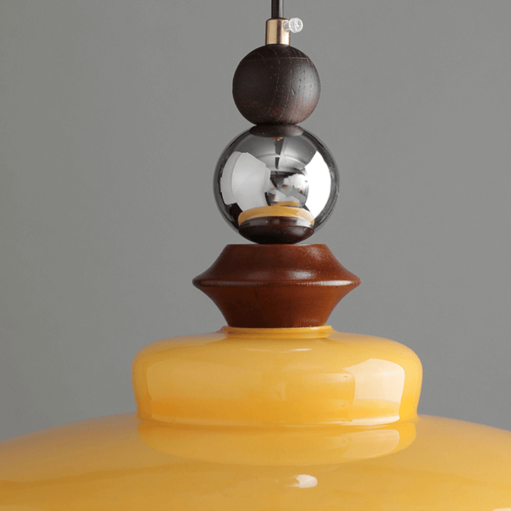 Middelalderlig Beige Glas Pendel Lampe