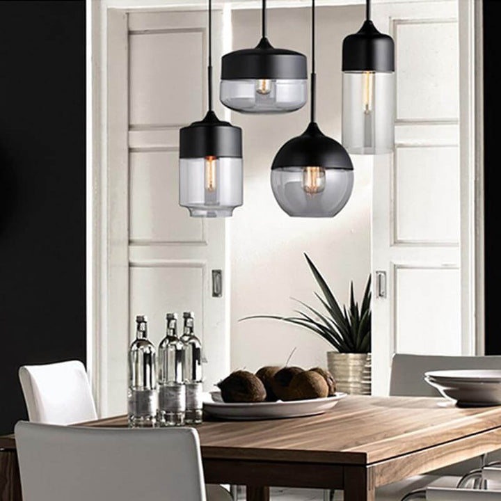 Moderne pendellampe med glasskjerm