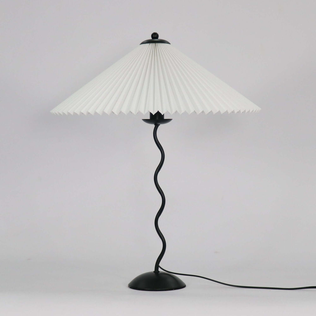 Buet Skrivebordslampe – Moderne Dekorationsobjekt