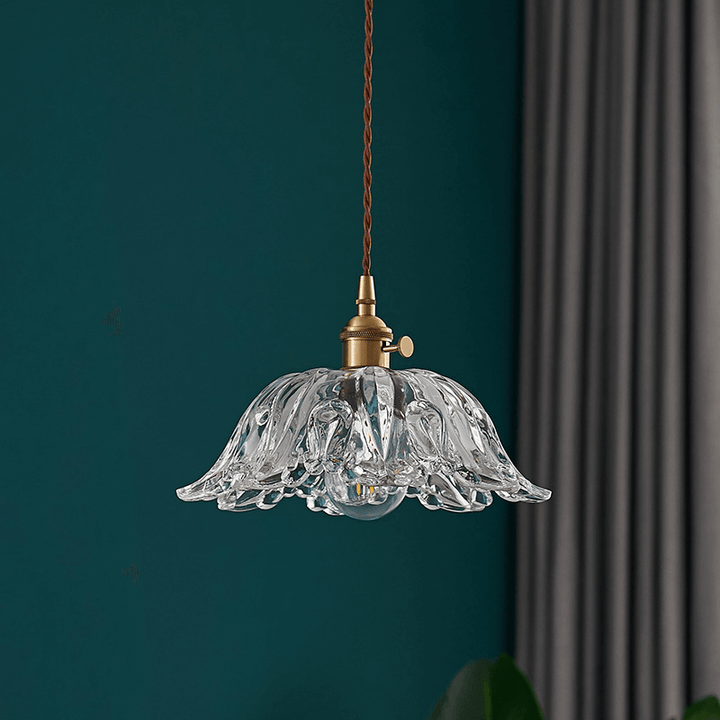 Pendellampe / Loftlampe med Metalldetaljer