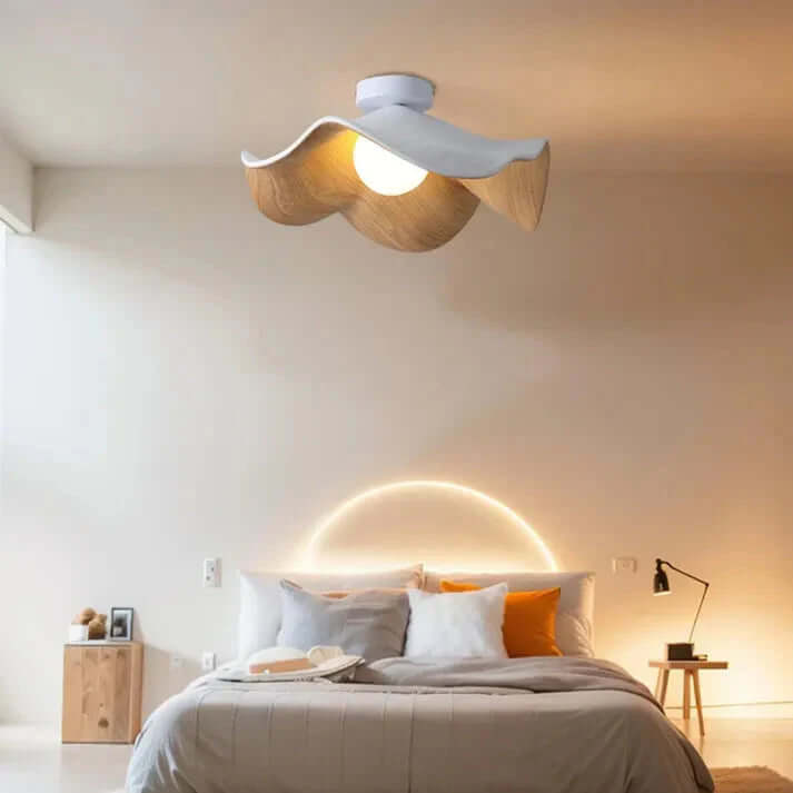 Detaljeret billede af Lotus Loftlampe i Hvid