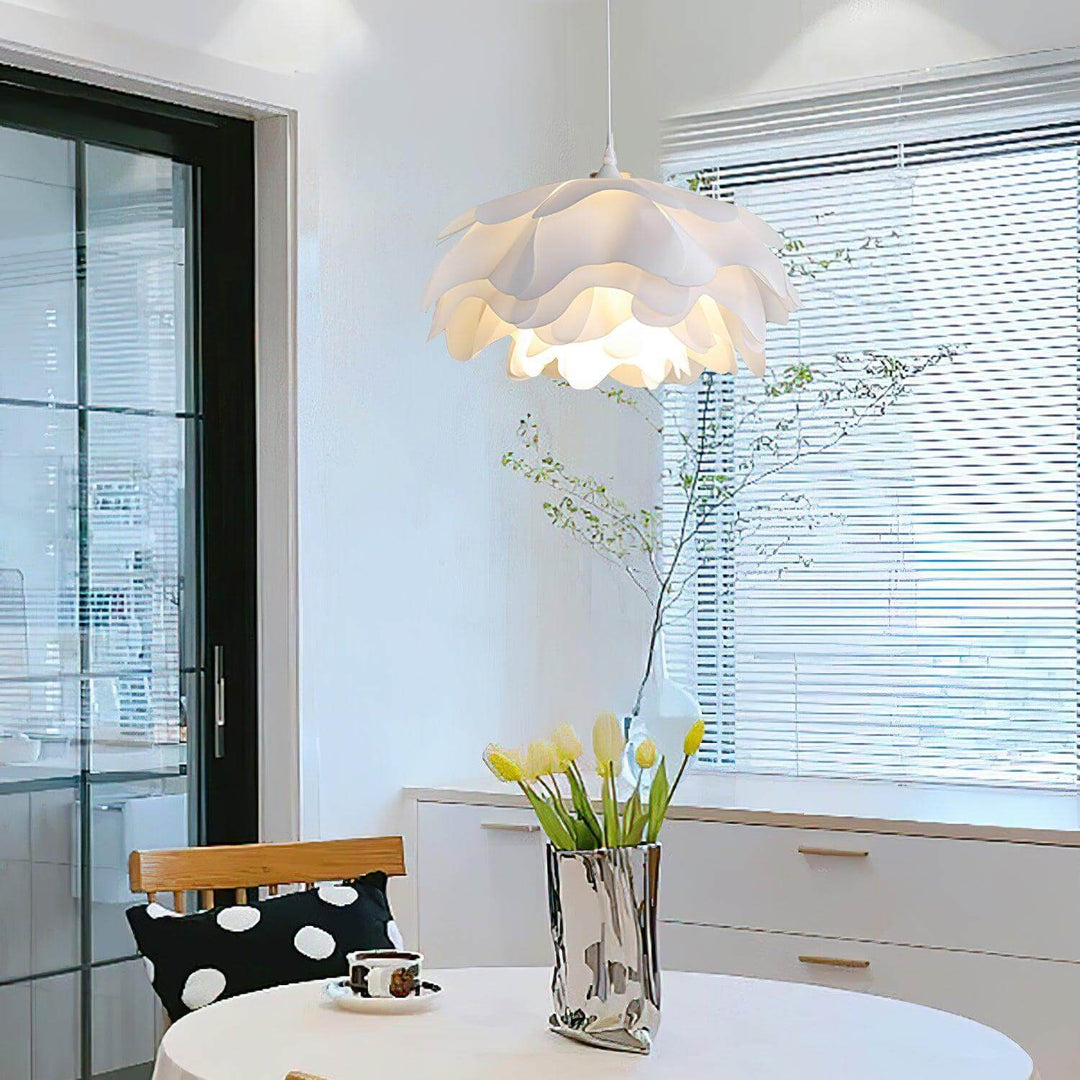 Hvid blomster loftslampe