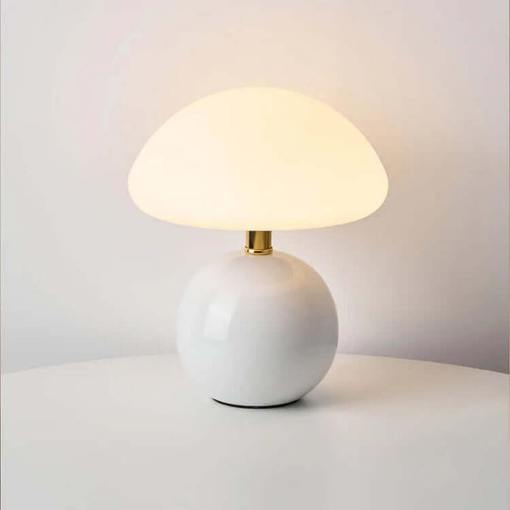Keramisk svampe bordlampe detalje