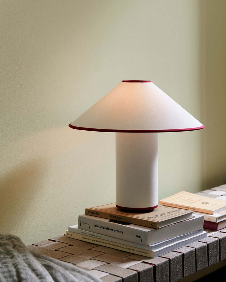 Moderne bordlampe til soveværelse