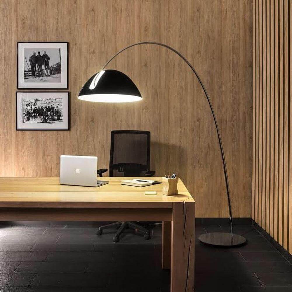 Buet Gulvlampe