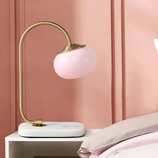Moderne metal- og glasbordlampe i skumfidusform