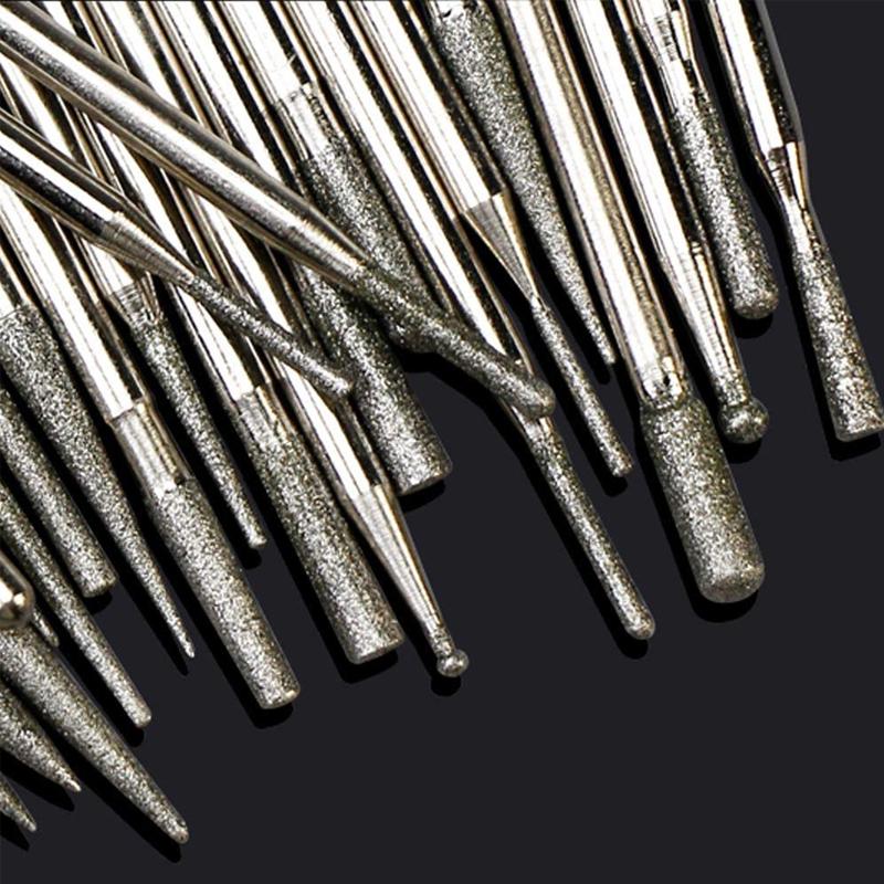 30 erimuotoista timanttihiontaporaa käsityöhön muovikotelossa; sopii metalleille, kiville ja keramiikalle.