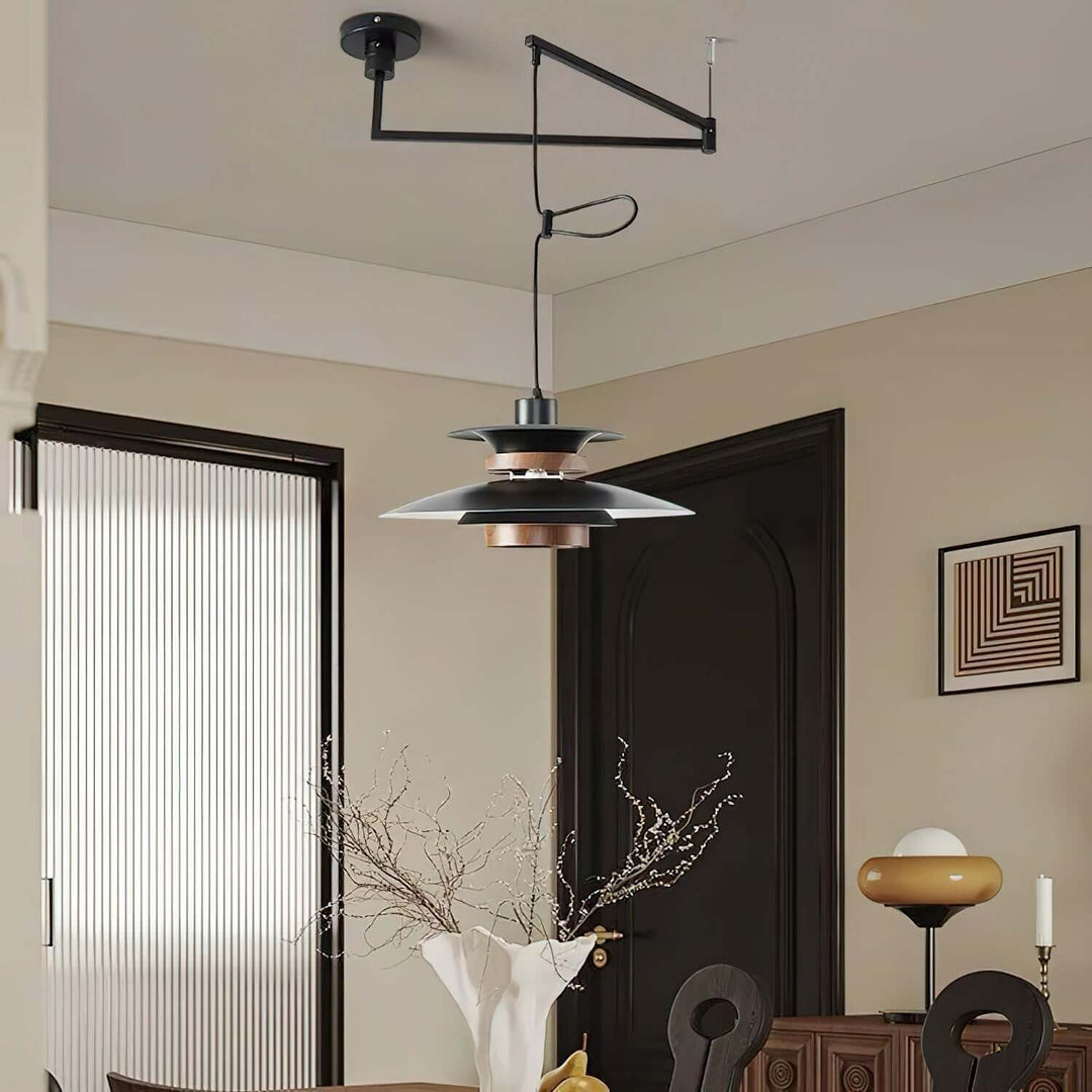 Moderne pendellampe med svingarm