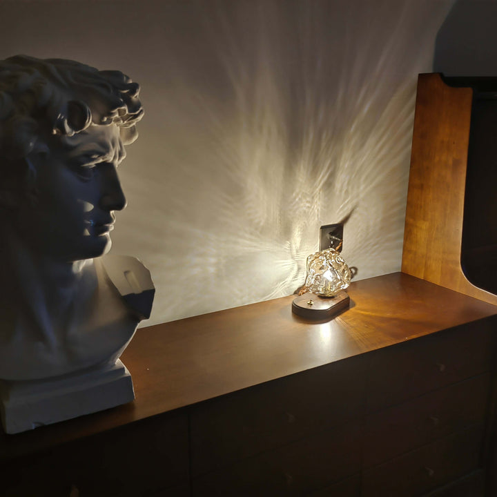 Elegant isstensk design glasbordlampe i soveværelset