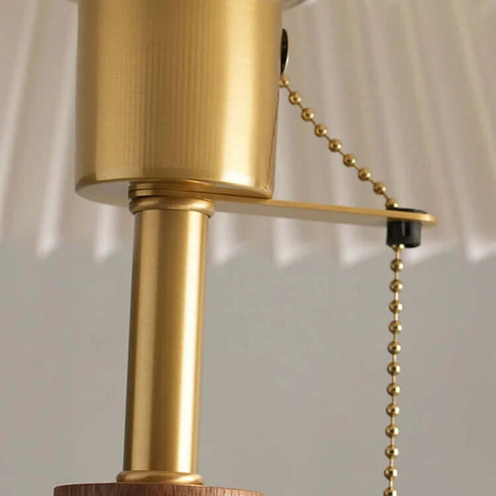 Bordlampe med råboret træ
