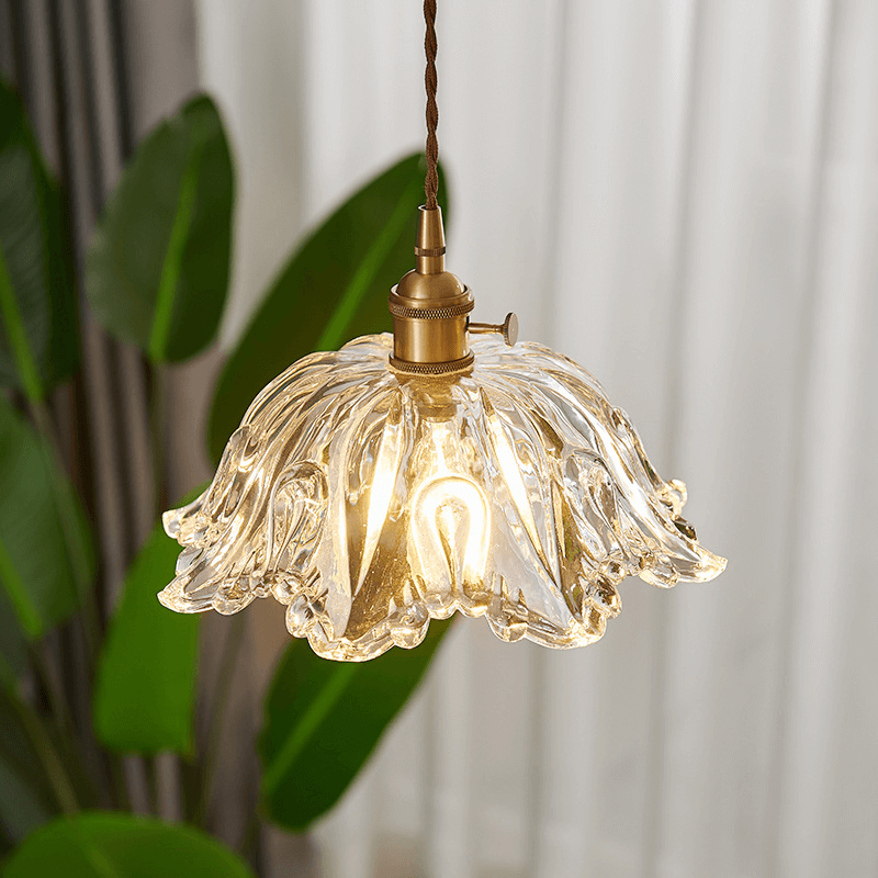 Pendellampe / Loftlampe med Metalldetaljer
