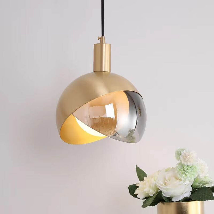 Moderne gylden glas pendellampe