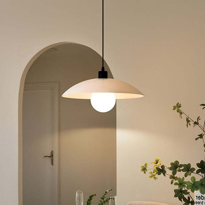 Moderne glaslampe til loftet med hvid glasarmatur