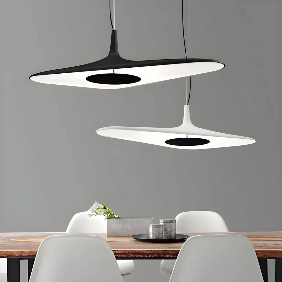 Unik loftlampe i køkken