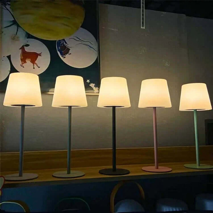 Moderne trådløs LED-bordlampe