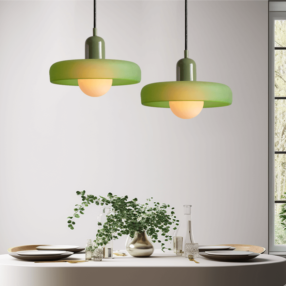 Värikäs Bauhaus-tyylinen lasikattovalaisin