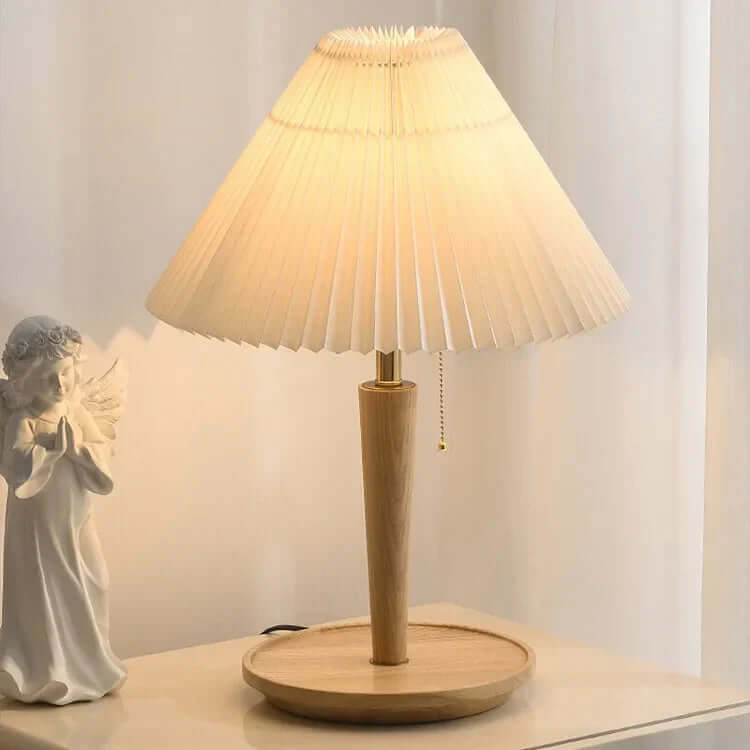 Bordlampe med råboret træ