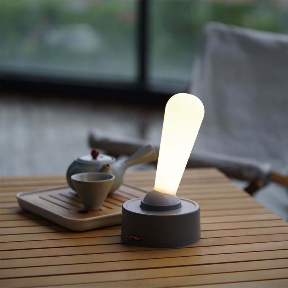 Retro bordlampe med vippekontakt