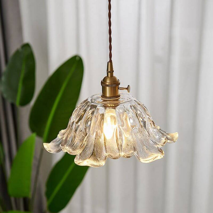 Blomsterformet industriel glas pendel i guld