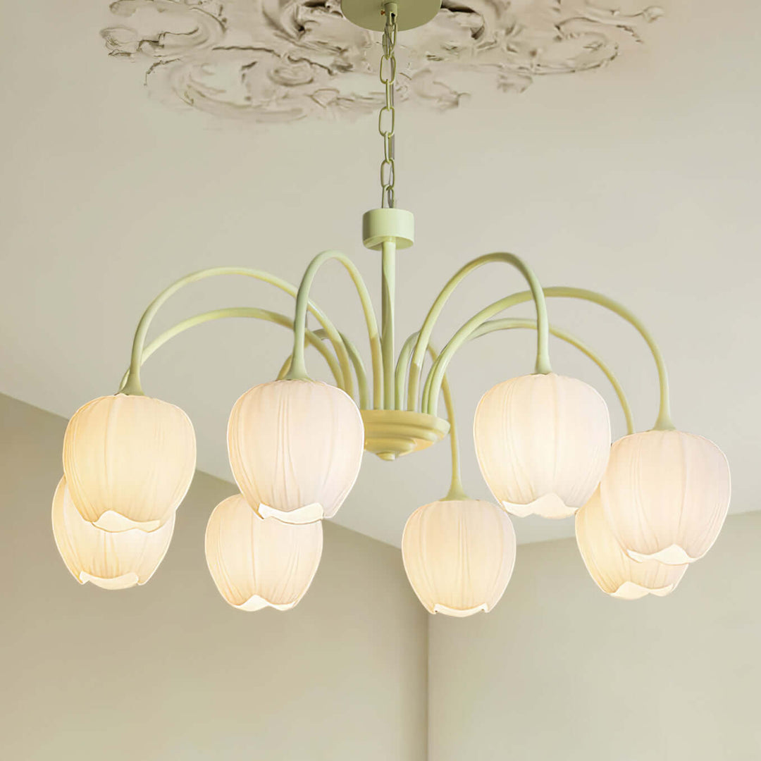 Moderne loftlampe i matcha-stil i en stue