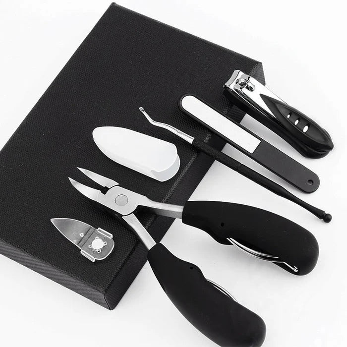 5-delt negleklippersæt, skarpe klinger, rustfrit stål, ergonomisk håndtag, til manicure og pedicure.