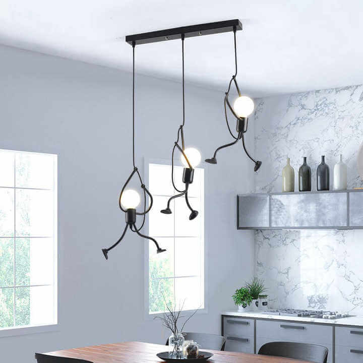 Sjov Pendel Lampe med Dukkedesign