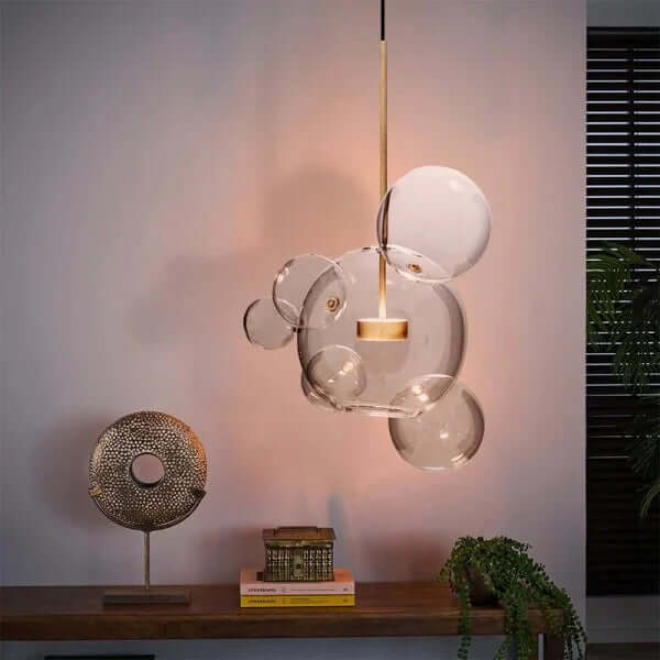 Moderne pendellampe med lang ledning