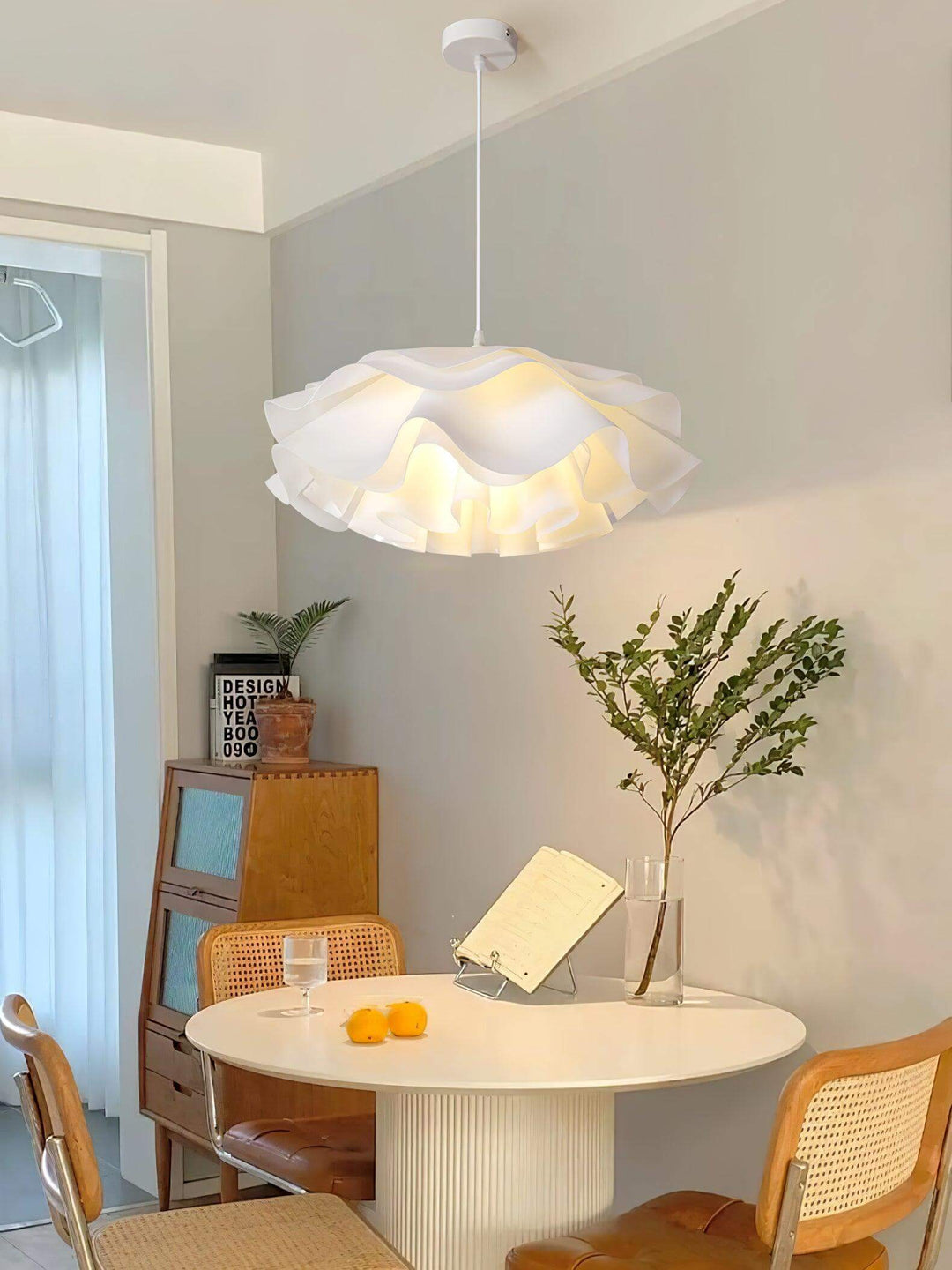 Hvid blomster loftslampe