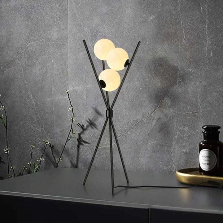 Moderne LED bord- og gulvlampe