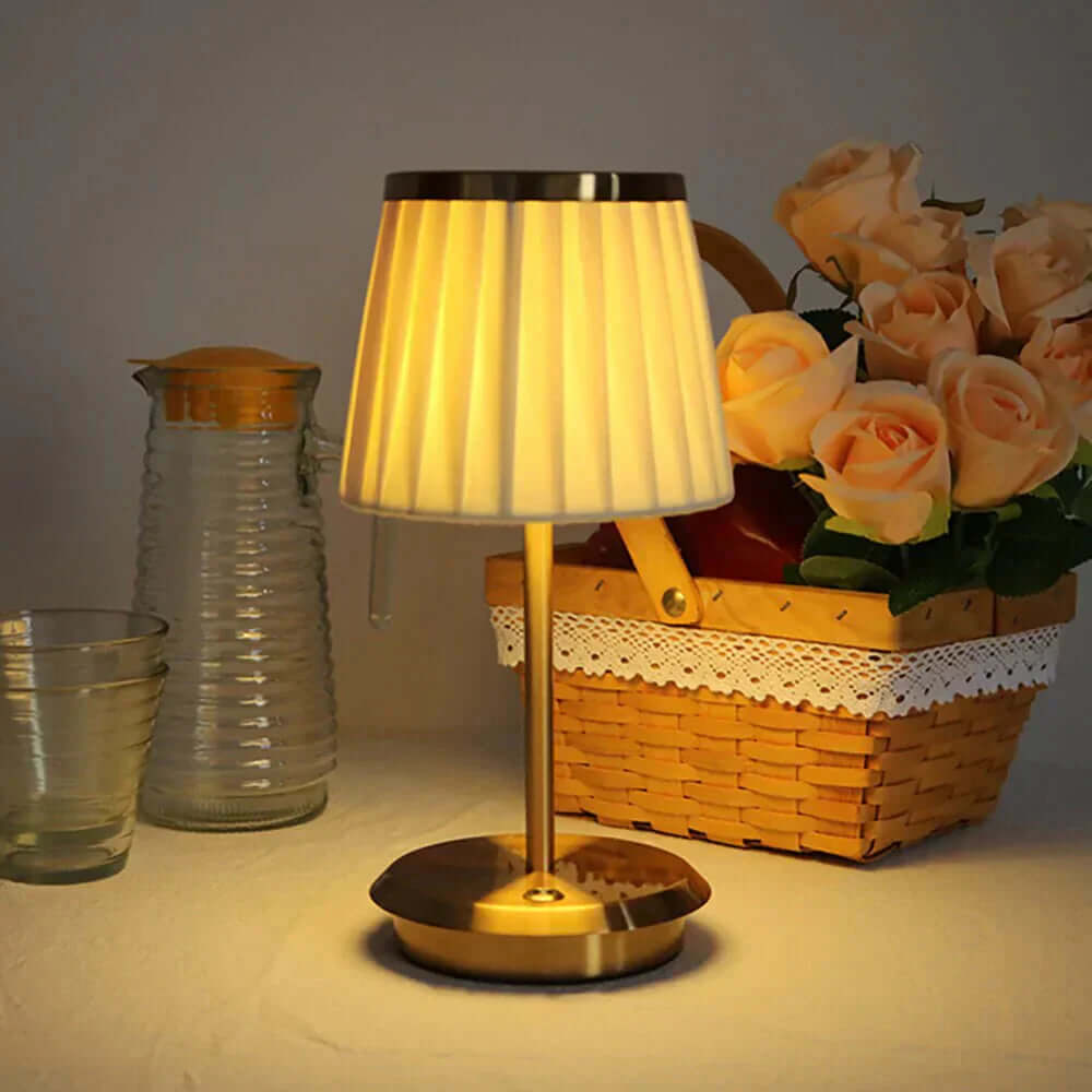Elegant bordlampe med klassisk stil