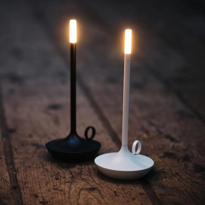 Moderne bordlampe i rosaguld