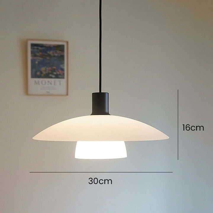 Moderne glaslampe til loftet med hvid glasarmatur
