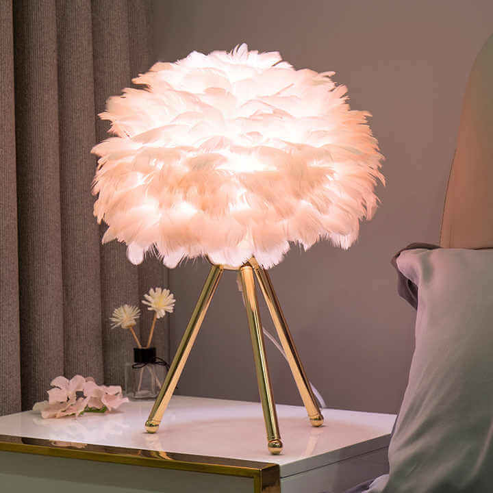 Dæmpbar LED-bordlampe med blå fjerdekoration