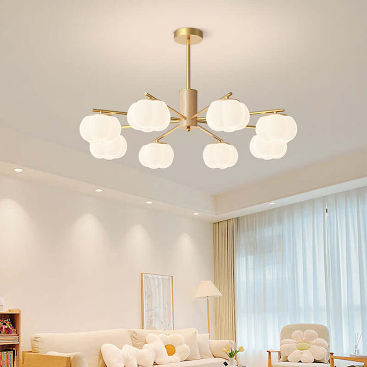 Moderne loftslampe i træ og bomuldskugler