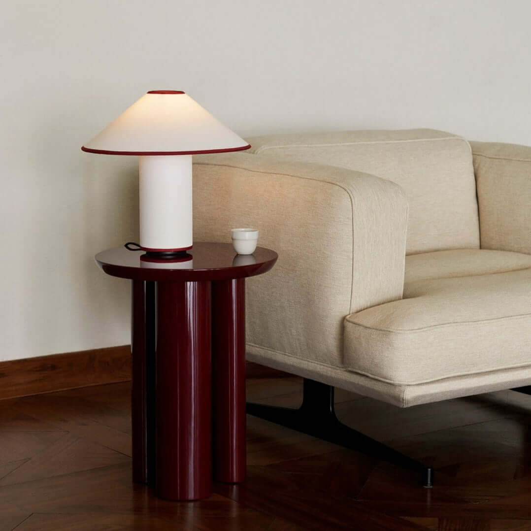 Bordlampe i metal og stof