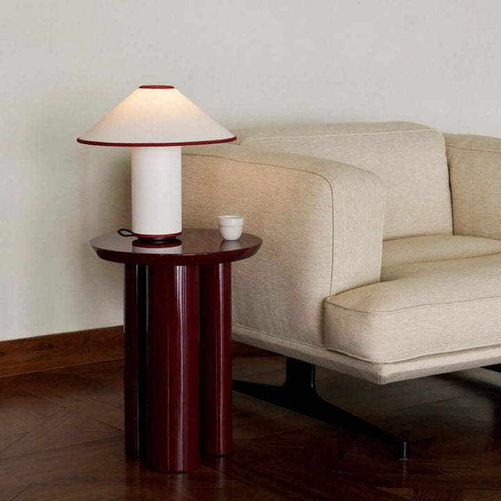 Bordlampe i metal og stof
