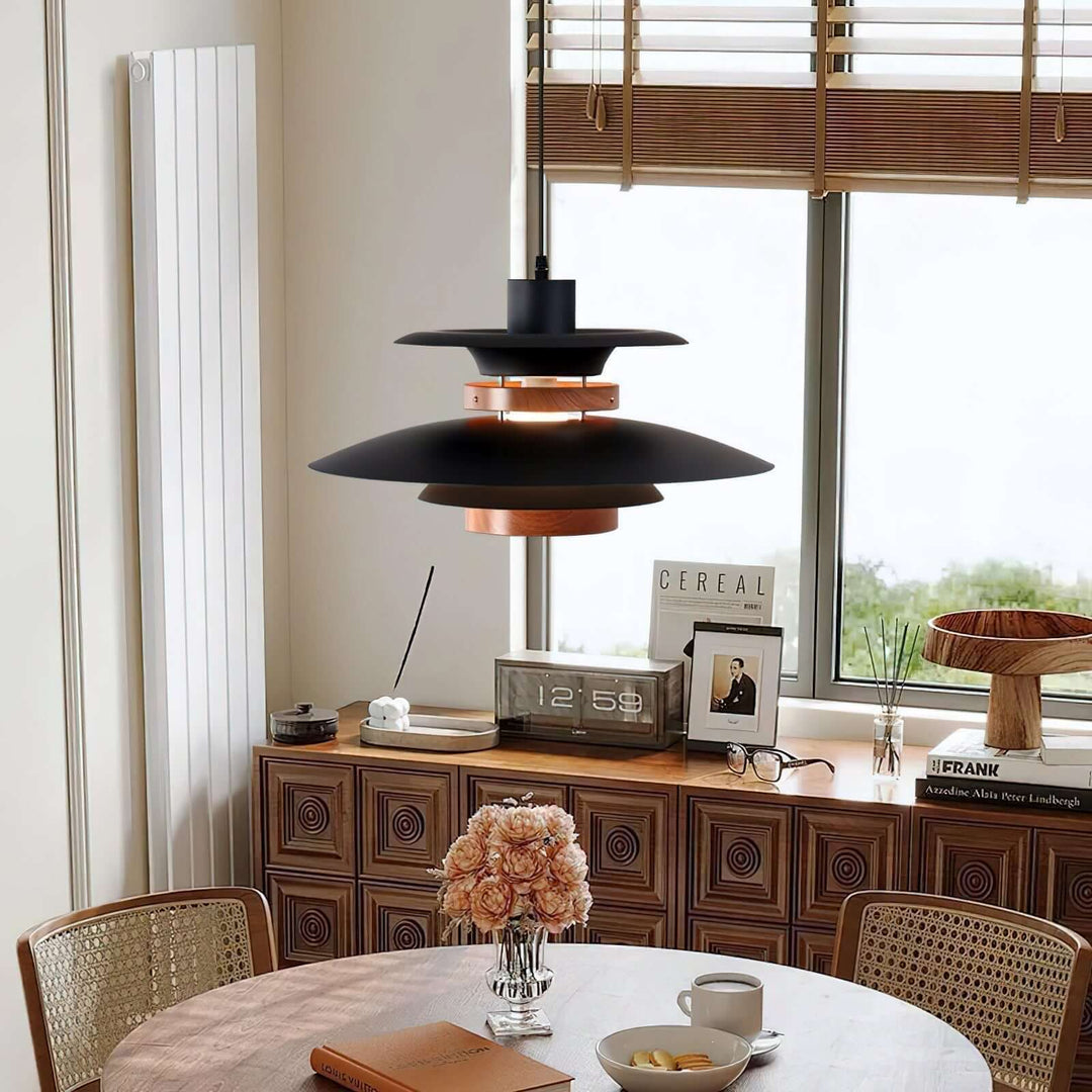 Moderne pendellampe med svingarm