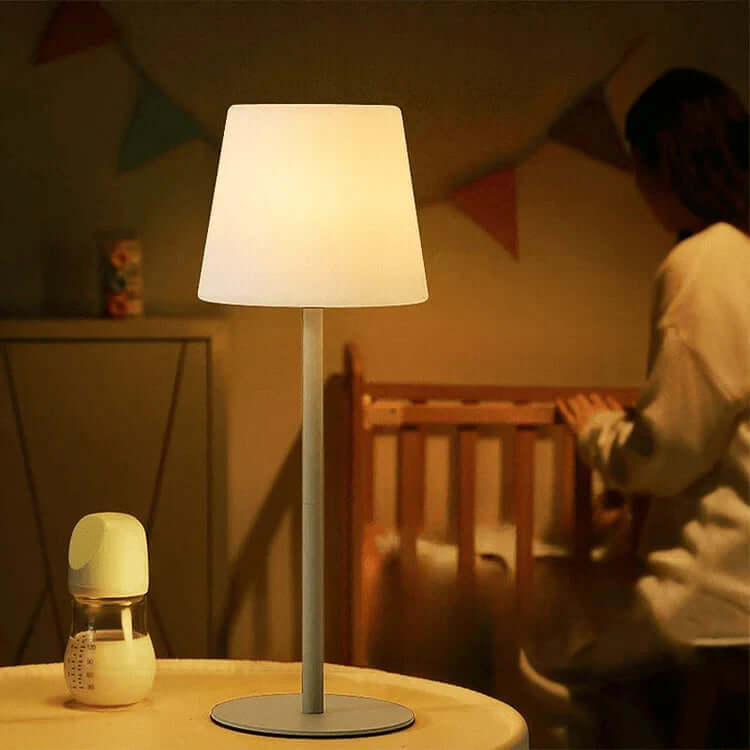 Moderne trådløs LED-bordlampe
