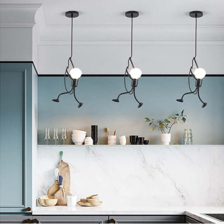 Sjov pendel lampe med dukkedesign