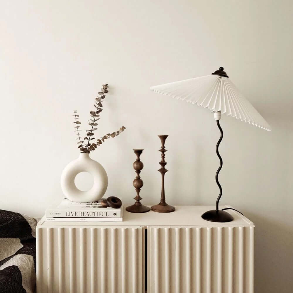 Buet skrivebordslampe