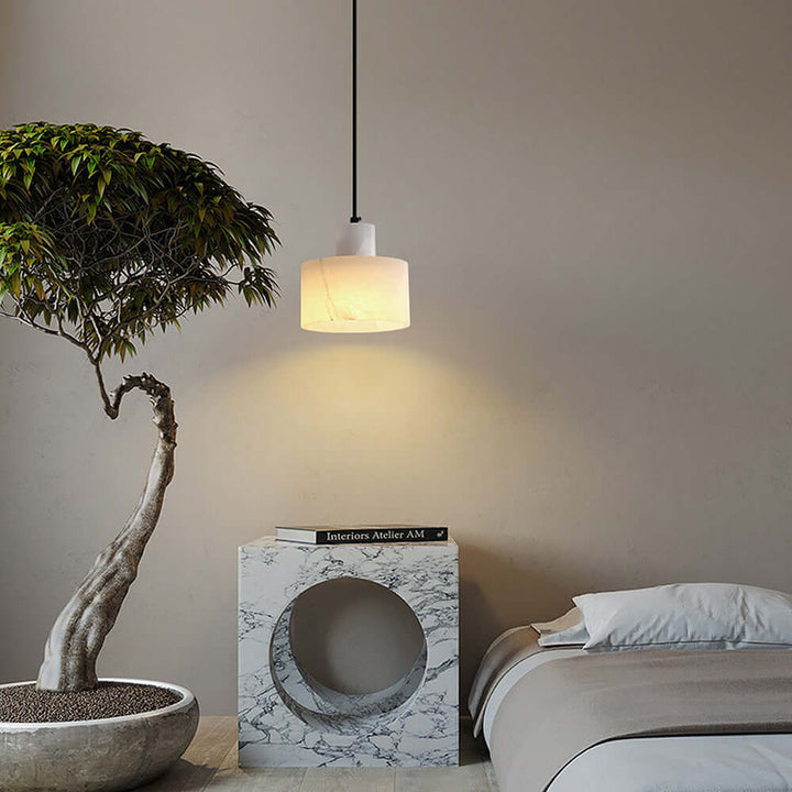 Moderne skandinavisk pendellampe i hvid marmor