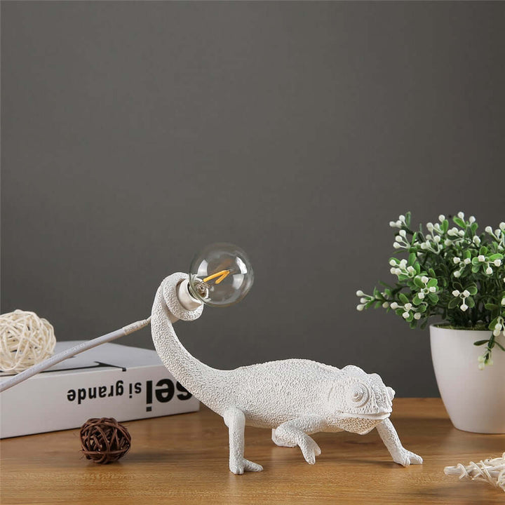 Moderne firbens-bordlampe i harpiks