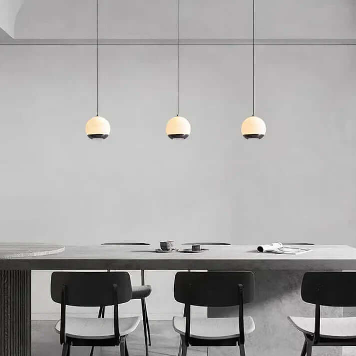 Moderne marmor- og alabast pendellampe, kugleformet design, nordisk stil