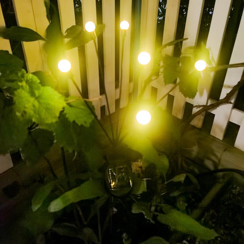 Aurinkoenergialla toimiva LED-puutarhavalo, 7 värin vaihtelua, luo taianomaisen tunnelman ulkotilaan, heiluu tuulessa.