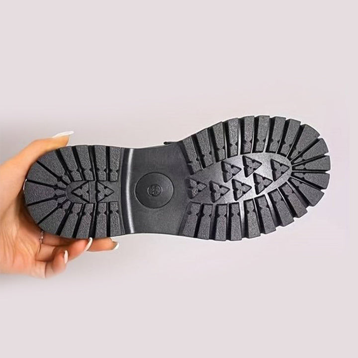 Elegante damesuede loafers, rund tå, tyk 4,5 cm sål, retrodesign passer til casual chic stil.