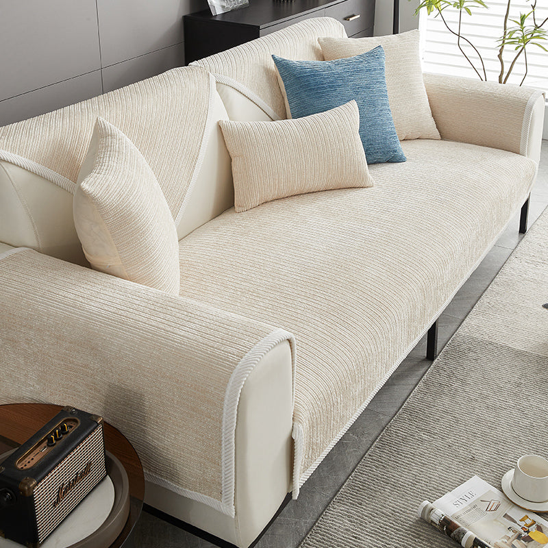 Elegantti raidallinen chenille-sohvapeite lemmikeille, beige väri, kestävä ja suojaa lemmikkien naarmuilta.