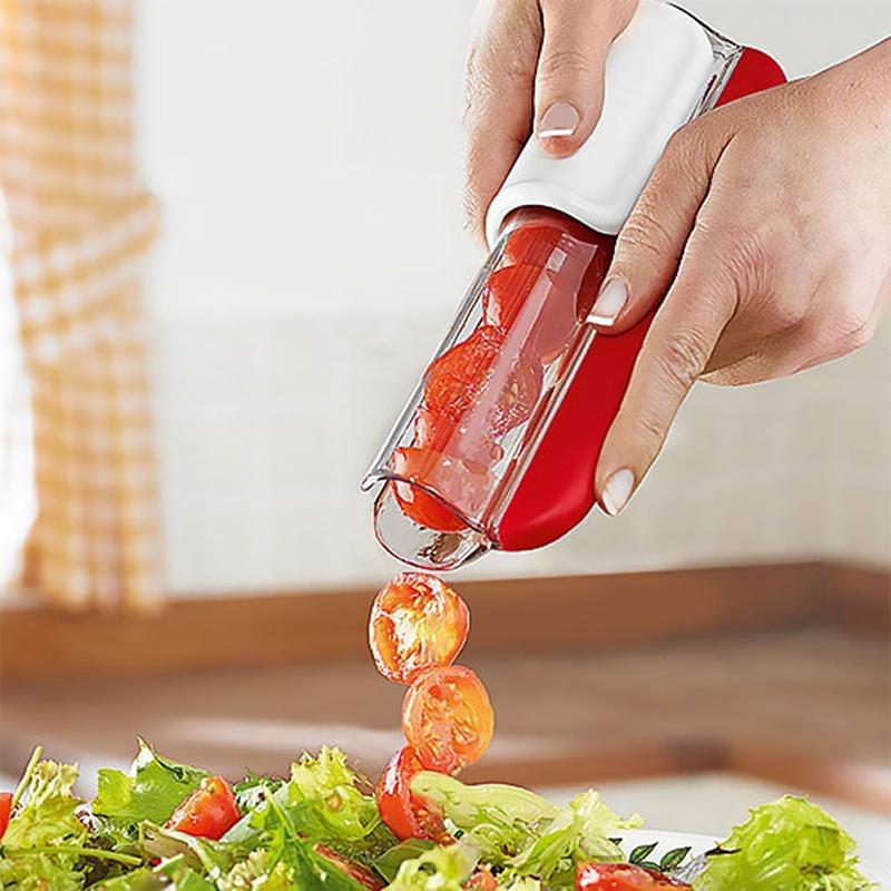 Ergonomisk, farverig frugt- og grøntsagsskærer i nærbillede, rustfrit stål og plastik, moderne design.