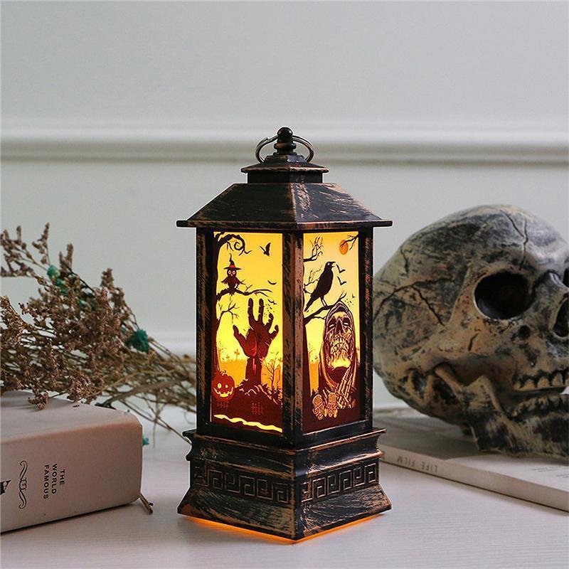 Halloween LED flamme lampe i græskarform, holdbart PVC og akryl, mystisk dekoration til indendørs og udendørs brug.