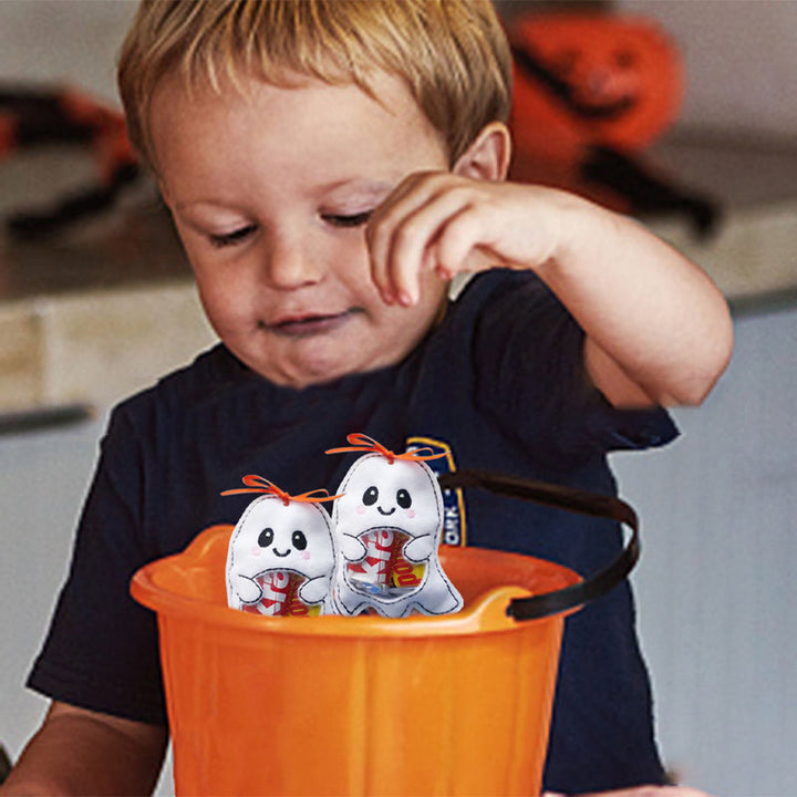 Halloween slikpose med græskar og spøgelse, gennemsigtig glimmerfilt, farverig og festlig.