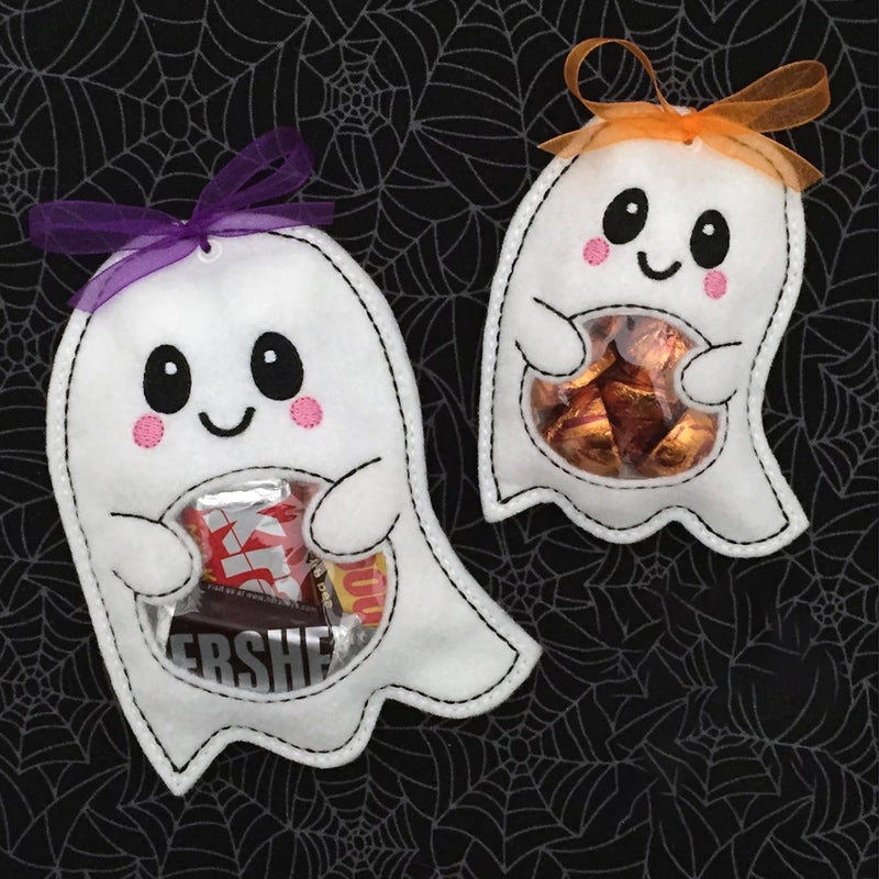 Halloween slikpose med græskar og spøgelse, gennemsigtig glimmerfilt, farverig og festlig.